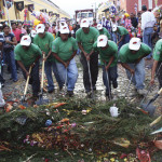 Cleaners, Semana Santa photos by Leonel -Nelo- Mijangos (nelo.ws)
