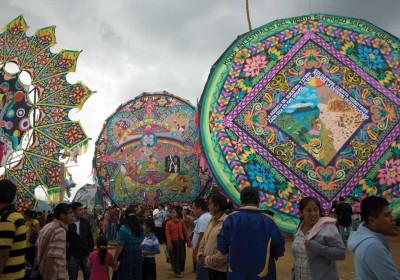 Giant kites in Sumpango (photo by Rudy A. Girón)