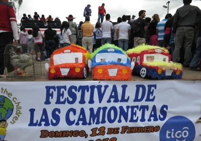 Festival de Las Camionetas by Rudy A. Girón