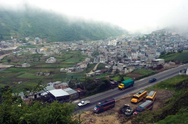  The town of Zunil, just below Fuentes Georginas (photo by Thor Janson)