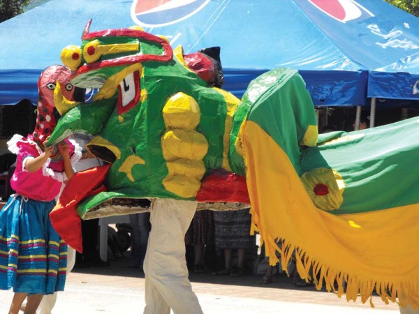 The procession includes a ritual for a good harvest (photo: Hugo Peña Montes Ramirez)