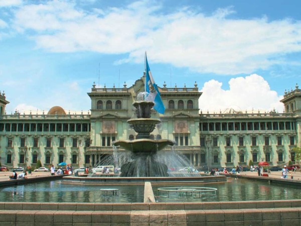 El Palacio Nacional de la Cultura (photo by Johannes Blijdenstein)