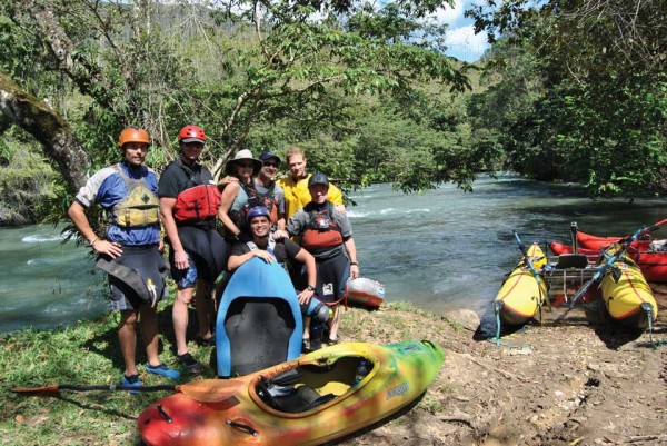 2012 expedition group on the río Cahabón (Alta Verapaz), photo: Luis Enrique Lopez Argueta  