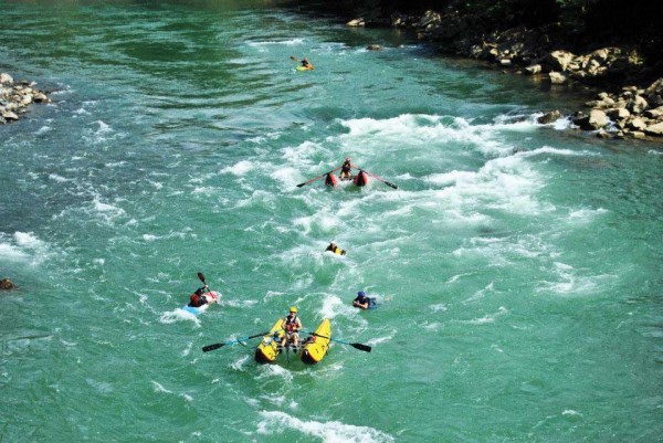 Rafting, 2012 expedition group on the río Cahabón (Alta Verapaz), photo: Luis Enrique López Argueta  