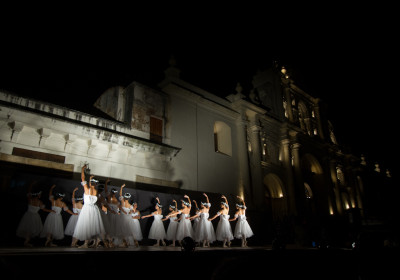 Ballet Guatemala en La Antigua Guatemala by Nelo Mijangos