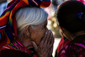 Posición/Position: 1er lugar / 1st place  Premio: 1 vale por Q300 para comer en El Cazador Italiano Tema/theme: Retratos guatemaltecos / Guatemalan portraits Título/title: Secreto ancestral Lugar/place: Chichicastenango, Quiché Autor/author: Jonathan Argueta Web: http://500px.com/jonargal 