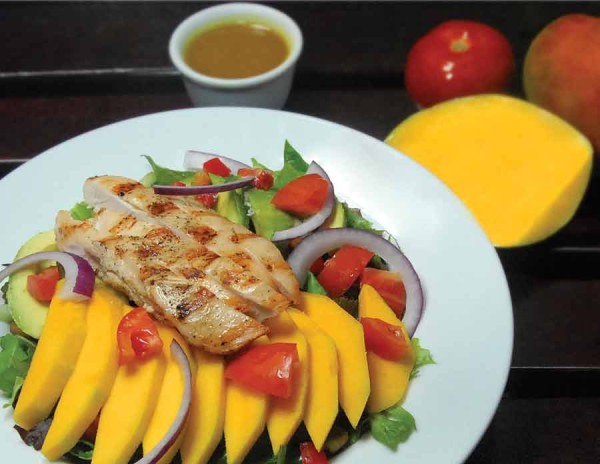 Mango salad with chicken