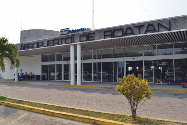Roatan airport
