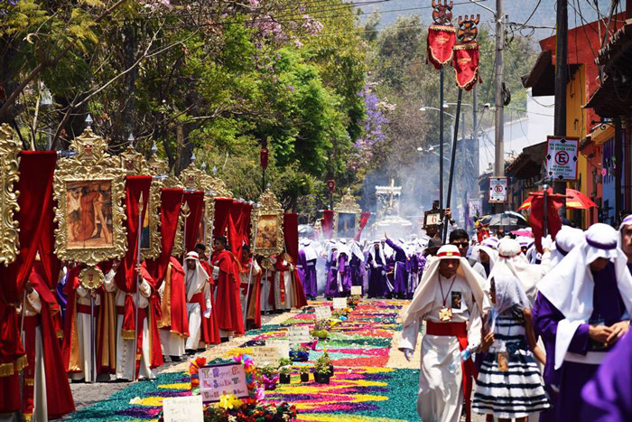 Velaciones, Processions and Semana Santa Calendar