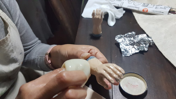 Workshop Sculpting a Religious Image Colonial Style