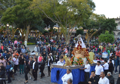 "Virgen de la O" Procession on Christmas Day