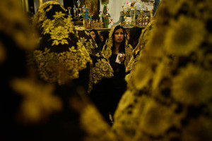 Women Hermandades Escuela de Cristo